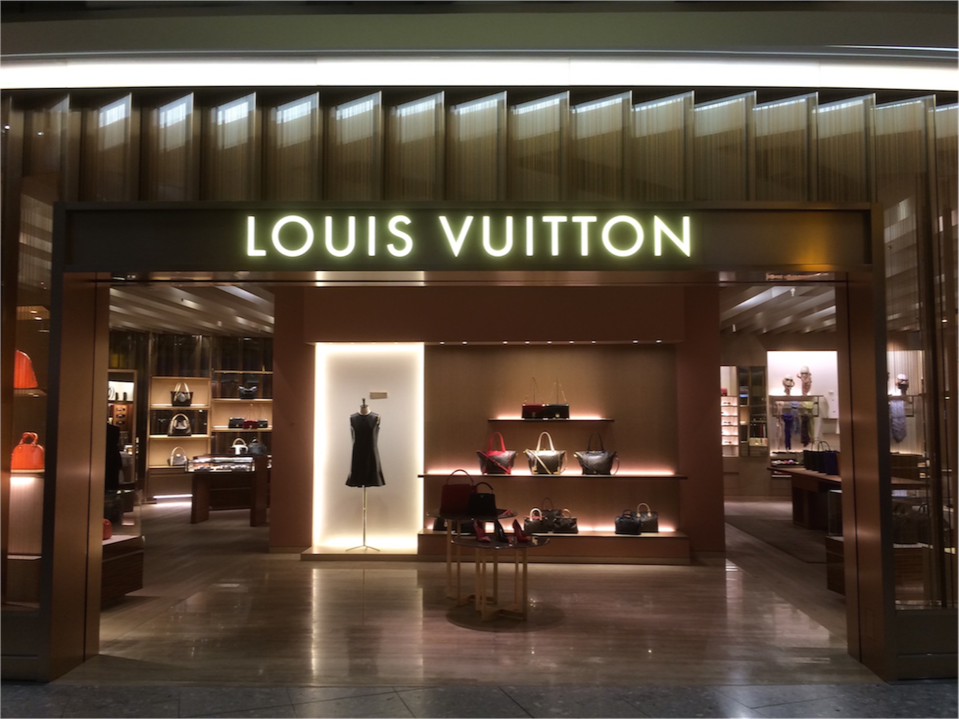 Louis Vuitton – Heathrow Terminal 5 | International Visual